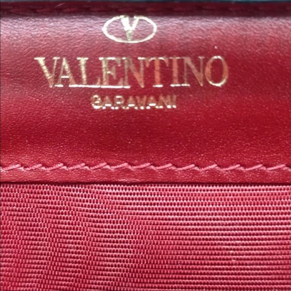 Valentino Garavani Zippy Wallet Red Canvas - Picture 4 of 8